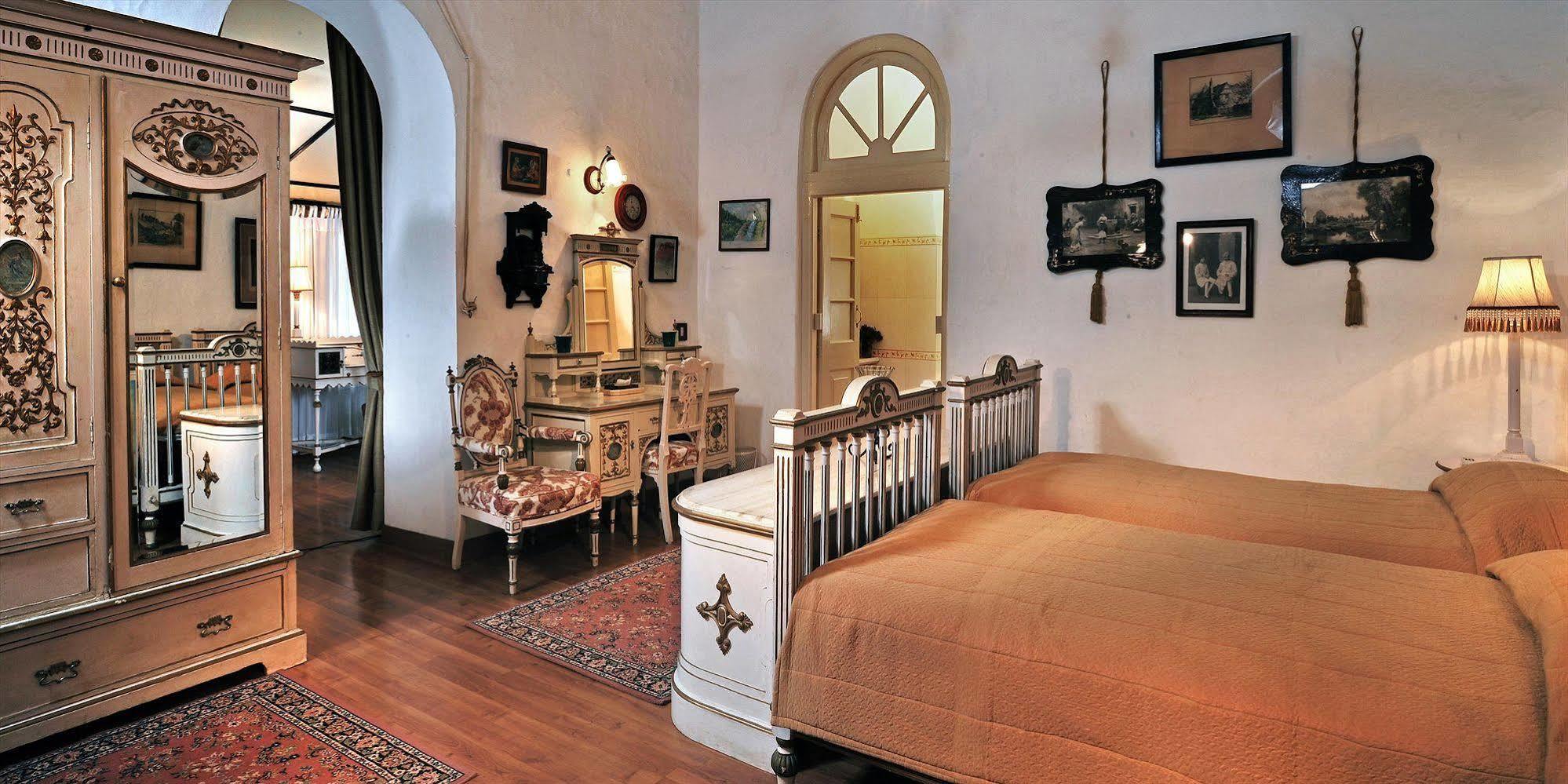 Welcomheritage Connaught House Ábú-hegy Kültér fotó